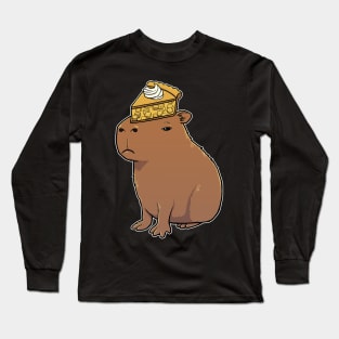 Capybara with Apple Pie on its head Long Sleeve T-Shirt